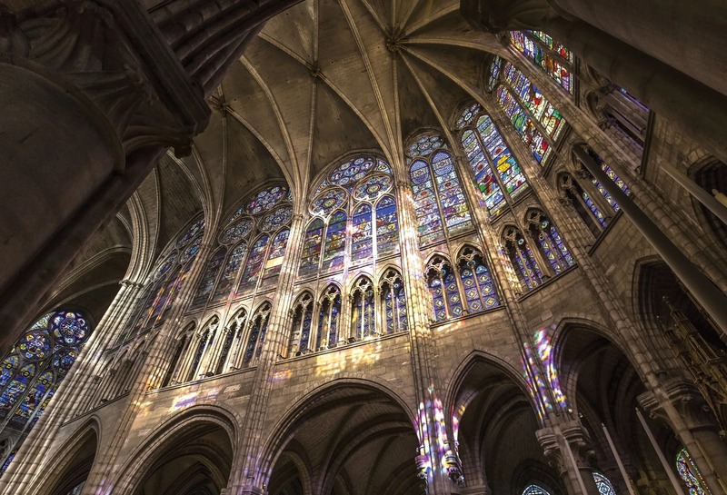 Các giai đoạn phát triển chính của kiến trúc Gothic